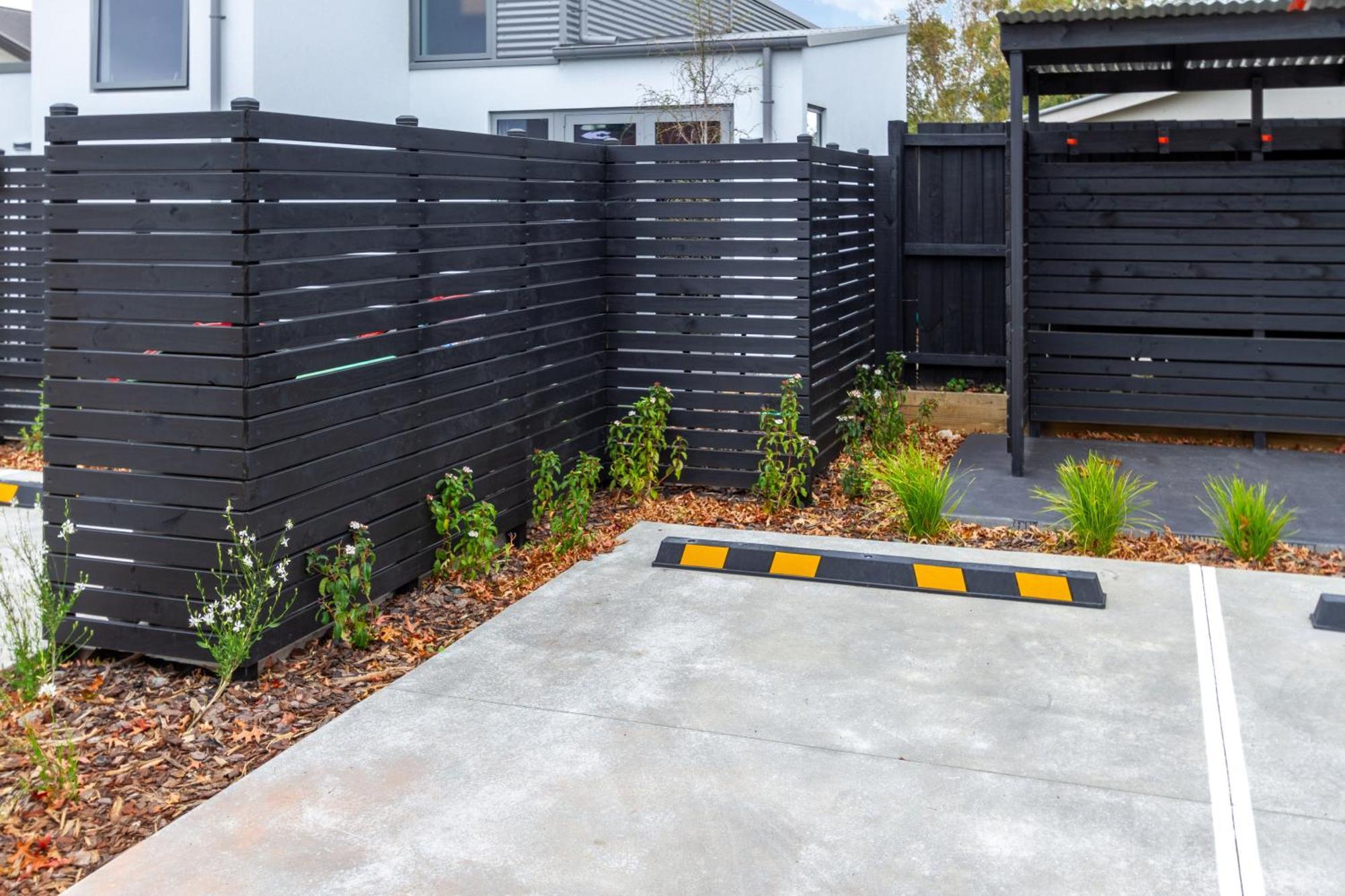 Bright & Spacious 2br Near Ara Institute And Cbd *